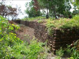 Benteng Bukit Kursi di Kepulauan Riau Benteng Bukit Kursi di Kepulauan Riau
